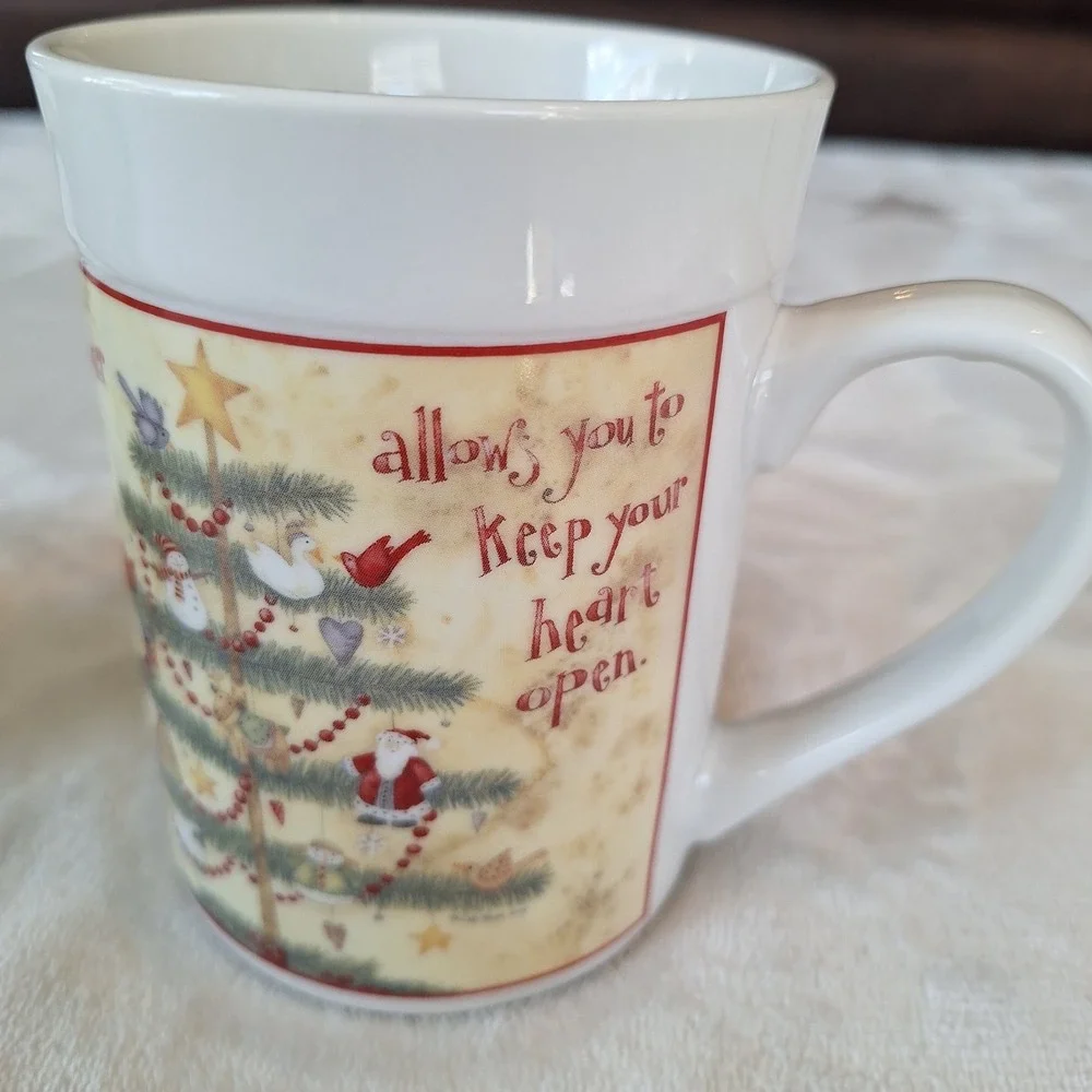 2006 Debi Hron Holiday Home Christmas Tree Mug Folk Art Christmas Tree 2 Mugs‎